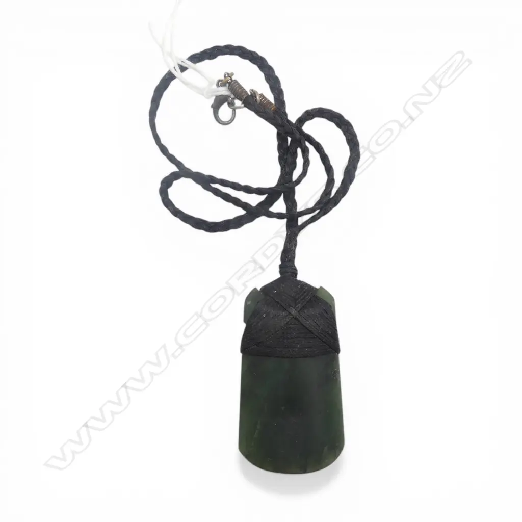 POUNAMU TOKI PENDANT lashed to plaited cord Image 1++