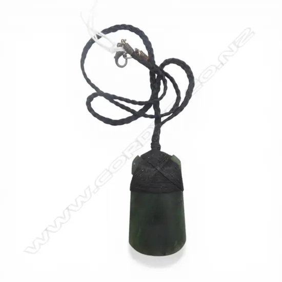 POUNAMU TOKI PENDANT lashed to plaited cord