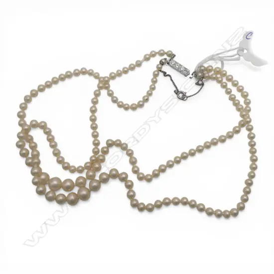 COSTUME DOUBLE GRADUATED STRAND PEARL NECKLACE with plated clasp.L.400mm