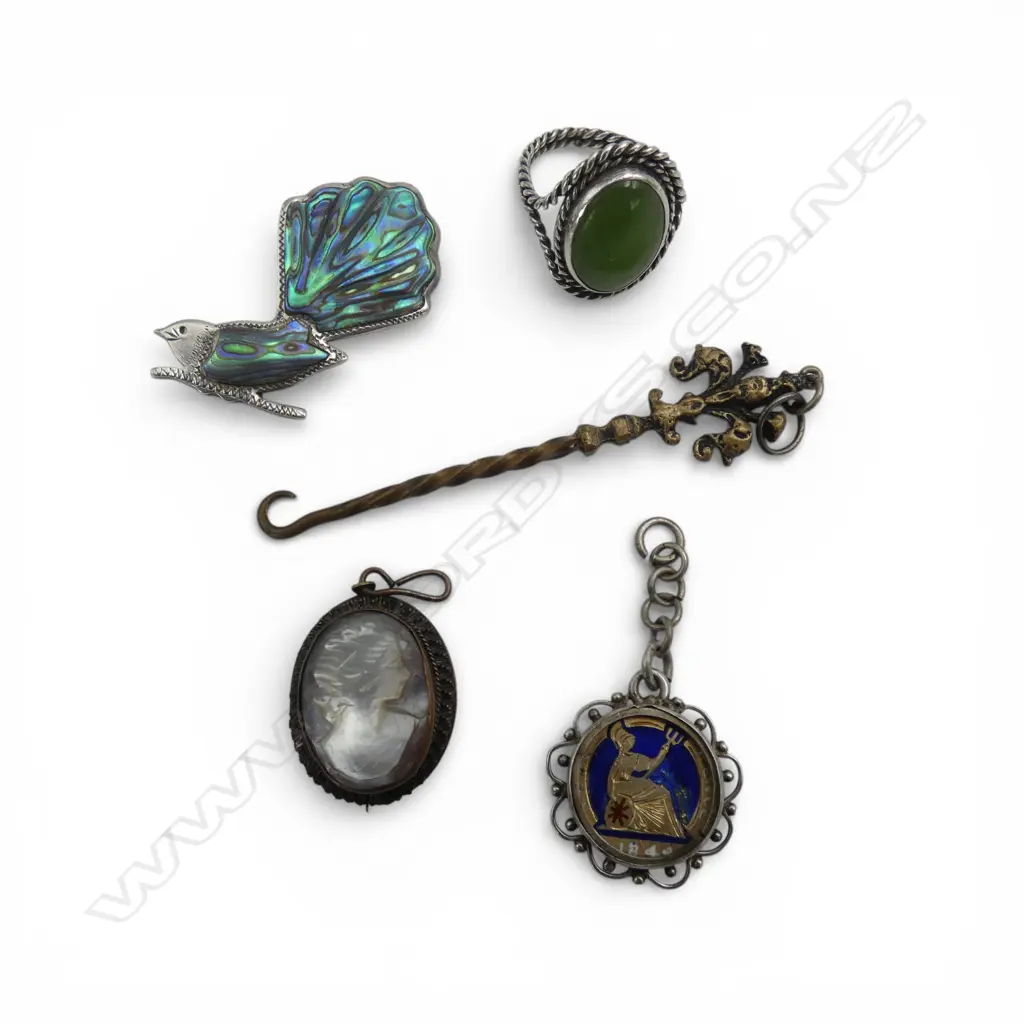 4 PCES SILVER JEWELLERY + BUTTON HOOK Image 1++