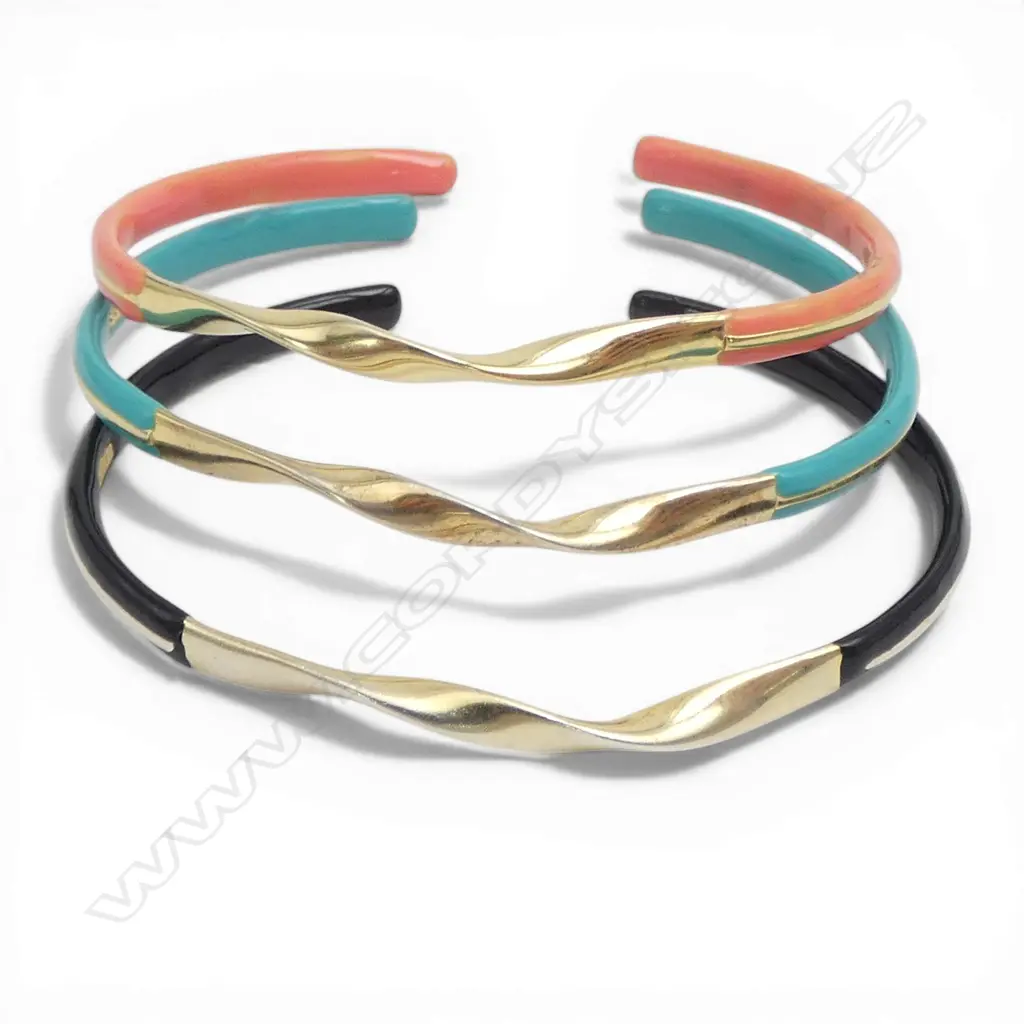 3 SMALL SILVER GILT & VARIOUS COLOURED ENAMEL CHILDS BANGLES Image 1++