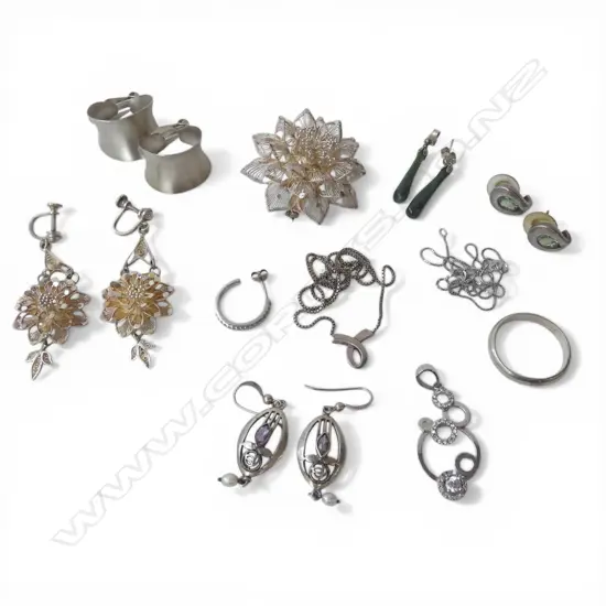 SILVER JEWELLERY: filigree brooch & earrings + pendant + 4 prs arrings + ring + 2 necklaces etc  56gms
