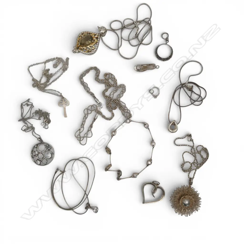 ASST. SILVER CHAINS & PENDANTS 65gms APPROX. Image 1++