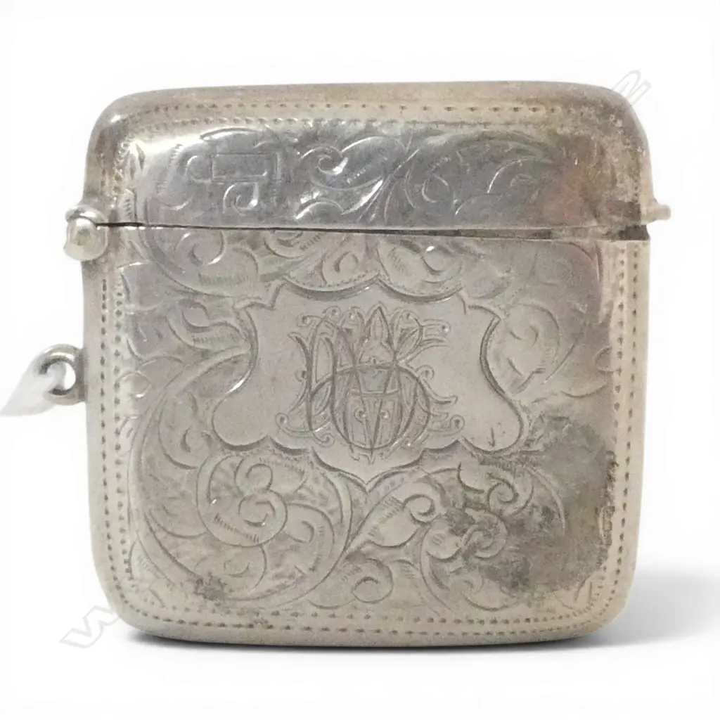 SILVER ENGRAVED LGE VESTA Chester 1911 29gms Image 1++