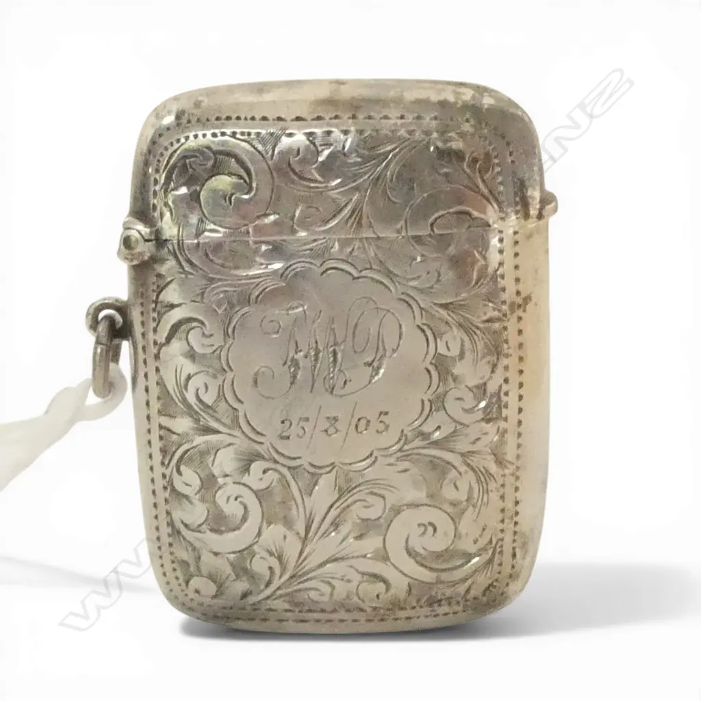 A good SILVER ENGRAVED LGE VESTA Birmingham 1900 26gms Image 1++