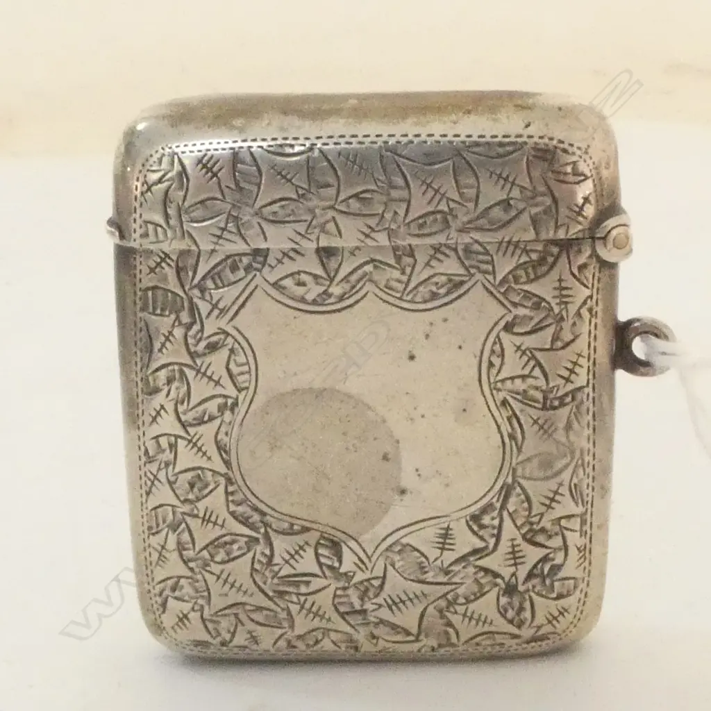 A good SILVER ENGRAVED LGE VESTA Chester 1904 33.8gms Image 1++