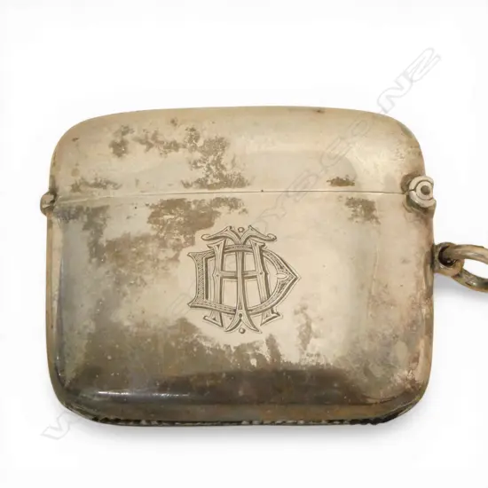 A good SILVER PLAIN LGE VESTA Chester 1915 curved for the hip gilded interior 45gms