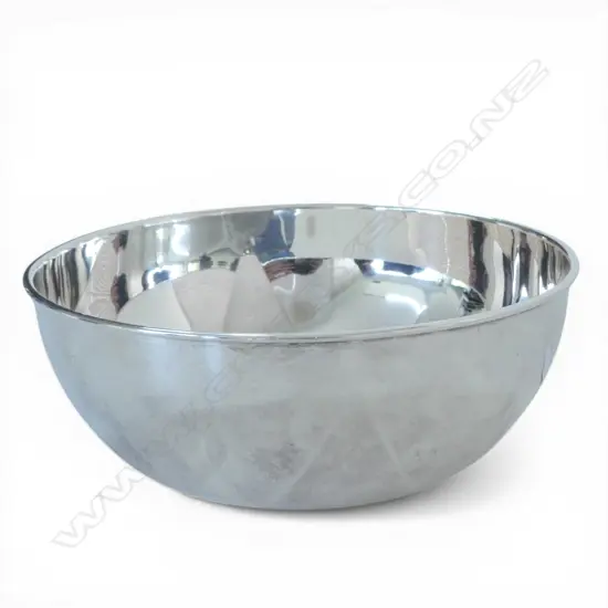 800 SILVER HAND MADE ITALIAN BOWL SIGNED CARRADO 122.2GMS