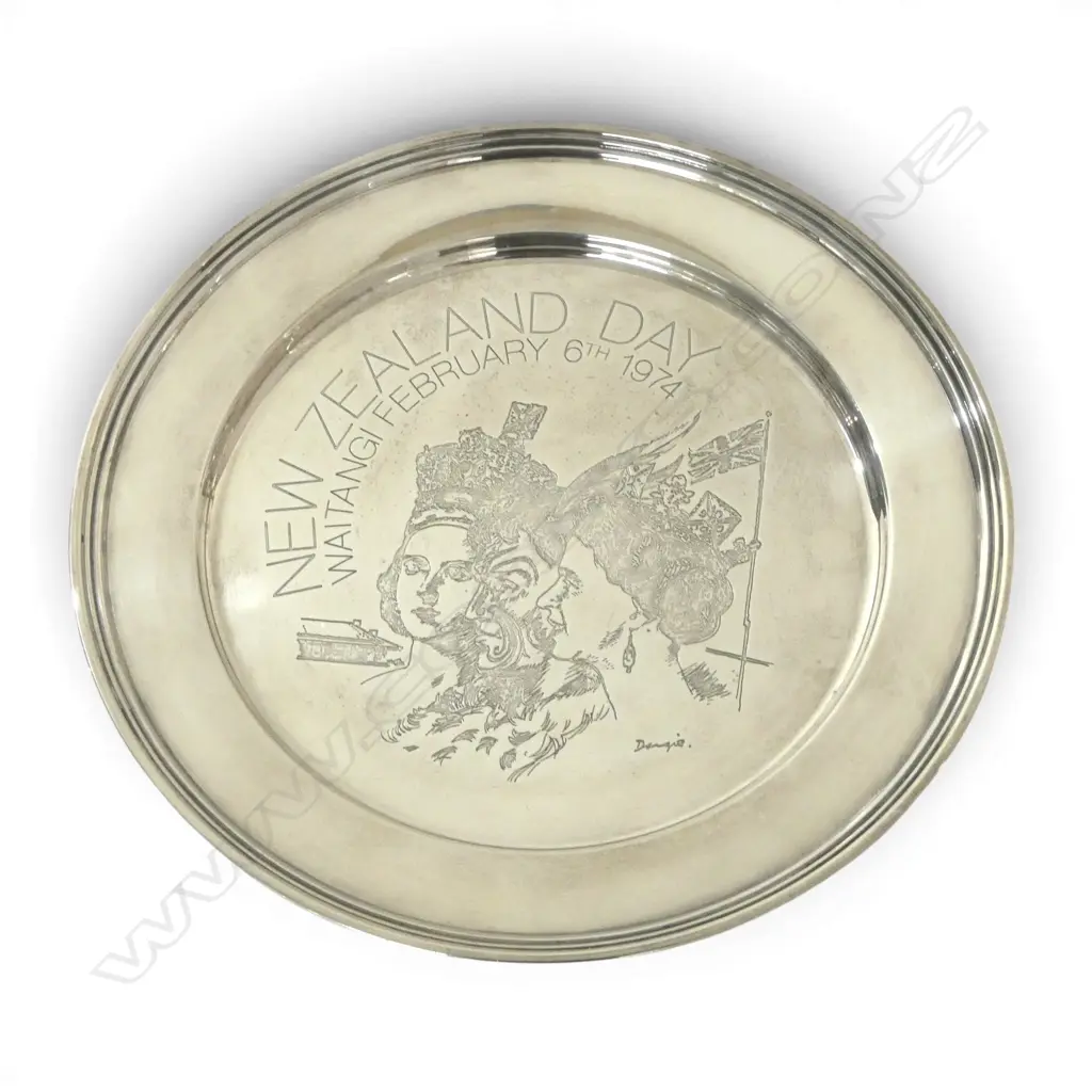 STG SILVER PLATE 'NEW ZEALAND DAY WAITANGI FEBRUARY 6th 1974', LONDON 1974 230mm dia 361gms Image 1++
