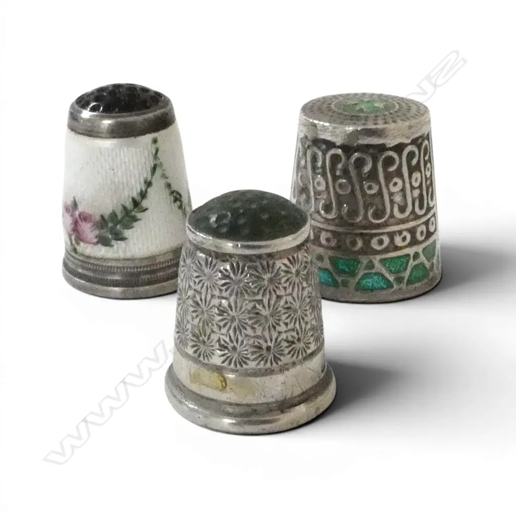 3 STG SILVER & ENAMEL THIMBLES 19gms Image 1++