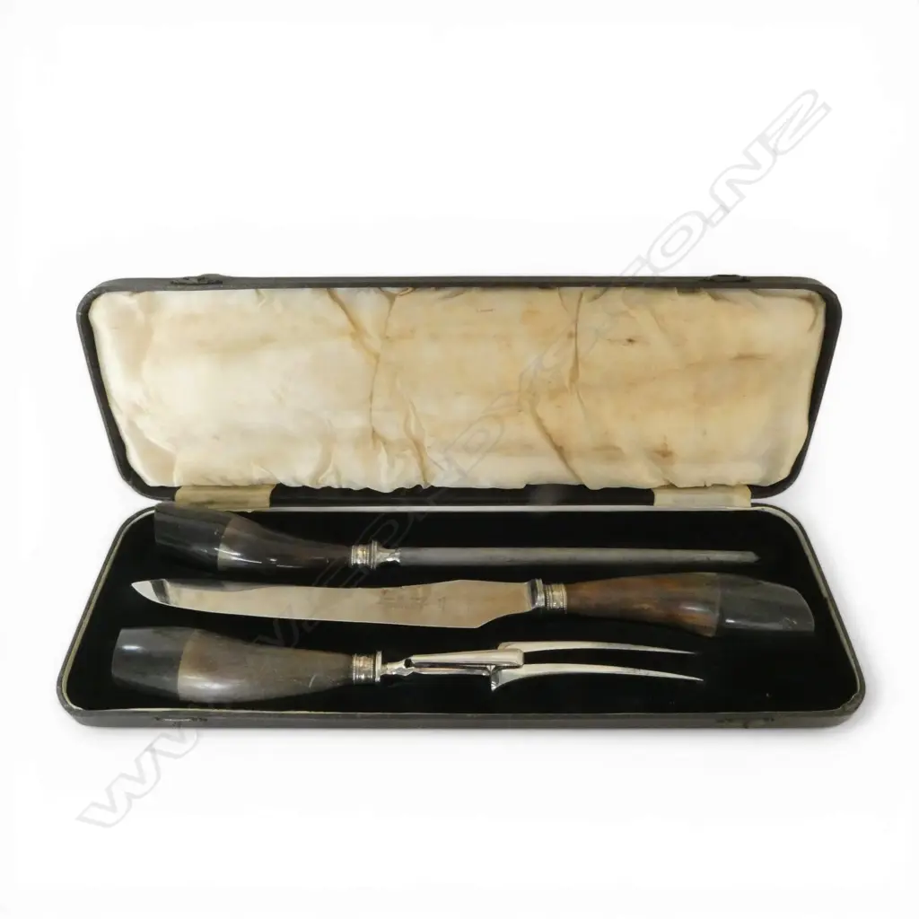 ENGLISH HORN HANDLED CARVING SET SILVER COLLARS HUTTONS & SONS SHEFFIELD BOXED L370LARS HUTTONS & SONS SHEFFIELD BOXED L Image 1++