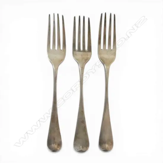 3 GEORGIAN STG SILVER FORKS, L. 200mm, 179gms