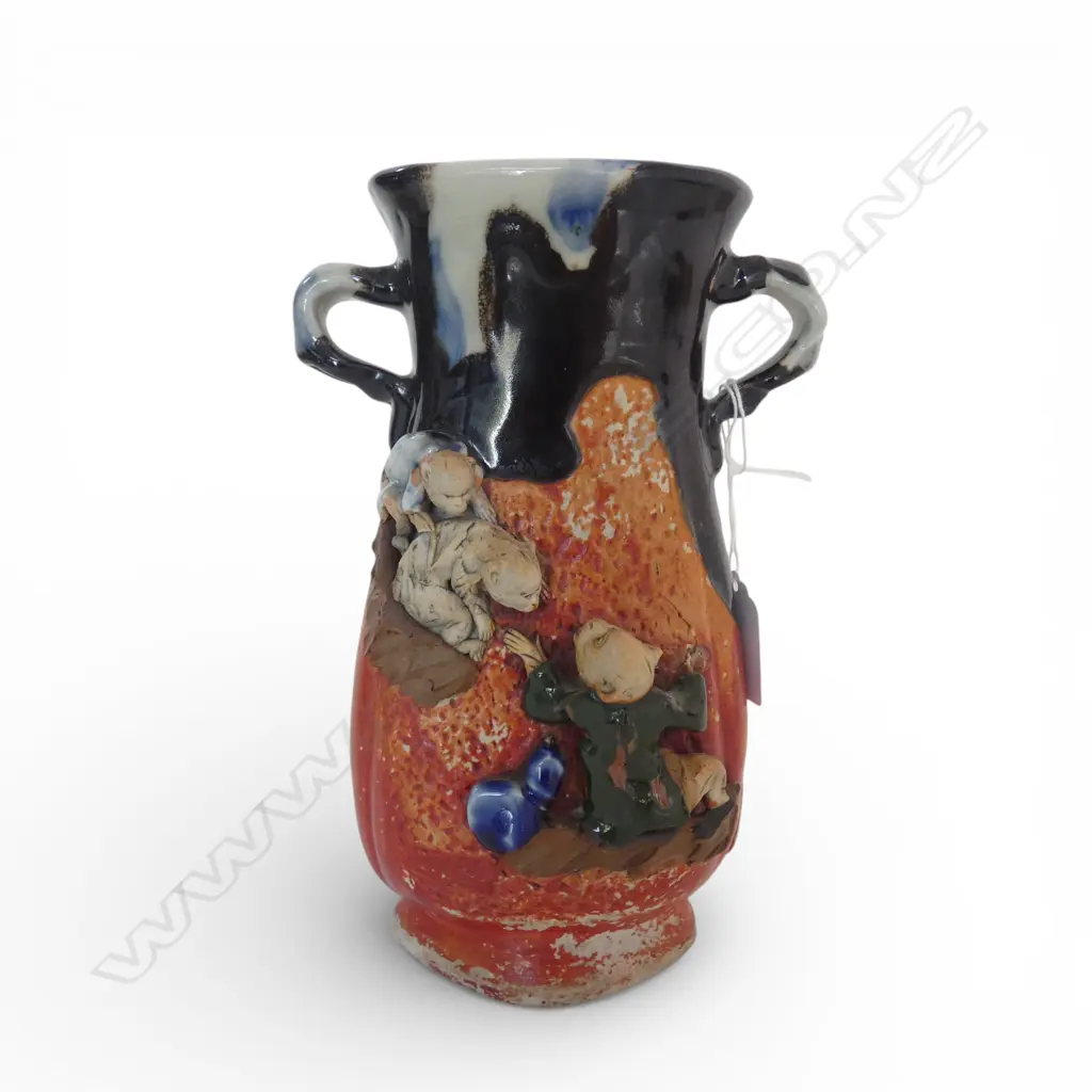 JAPANESE SUMIDAGAWA VASE molded monkeys, signed H.210mm Image 1++
