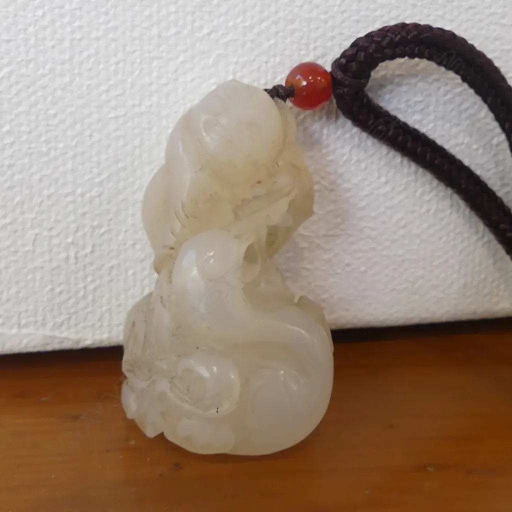 CHINESE CARVED JADE PENDANT H.40mm Image 1++
