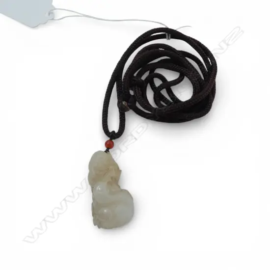 CHINESE CARVED JADE PENDANT H.40mm