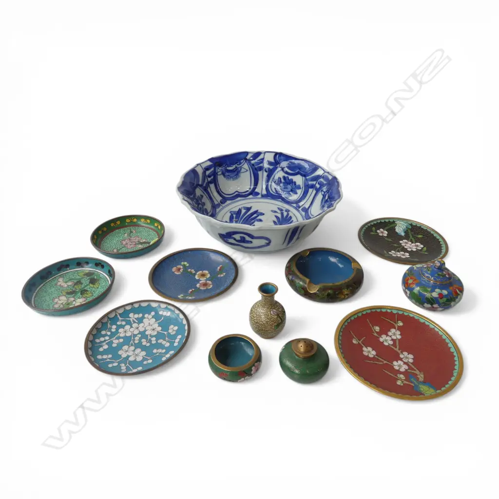 CHINESE B/W BOWL, Dia.200mm & 11 SML PCS ORIENTAL CLOISONNE Image 1++