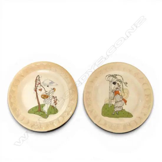 2 R/WORCESTER DECRATIVE PLATES CONSTANCE & SELINA DIA235MM