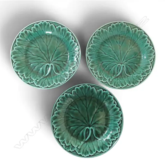3 WEDGEWOOD LEAF PLATES DIA200MM