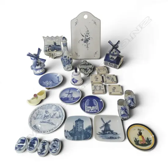 ASST. VINTAGE SML DUTCH B/W ITEMS & SML DANISH DISHES