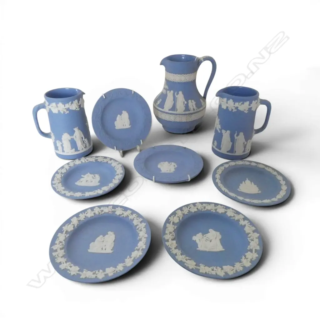 9 PCS WEDGWOOD BLUE JASPER WARE; 3 JUGS & 6 SML DISHES Image 1++