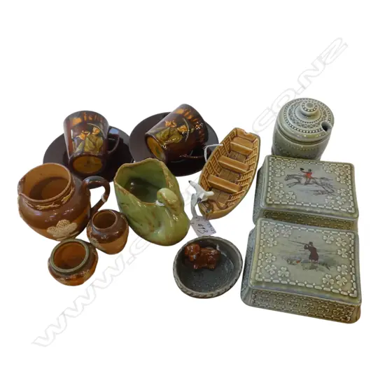 3 pcs DOULTON LAMBETH , 2 ROYAL DOULTON KINGSWARE PIED PIPER C/S (1 hairline), BURTON BROS SWAN, 5 PCS WADE