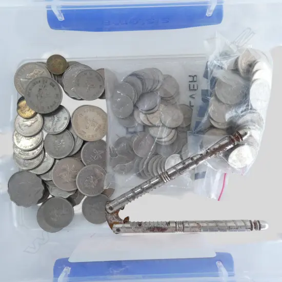 SMALL COLLECTION OF OLD COINS