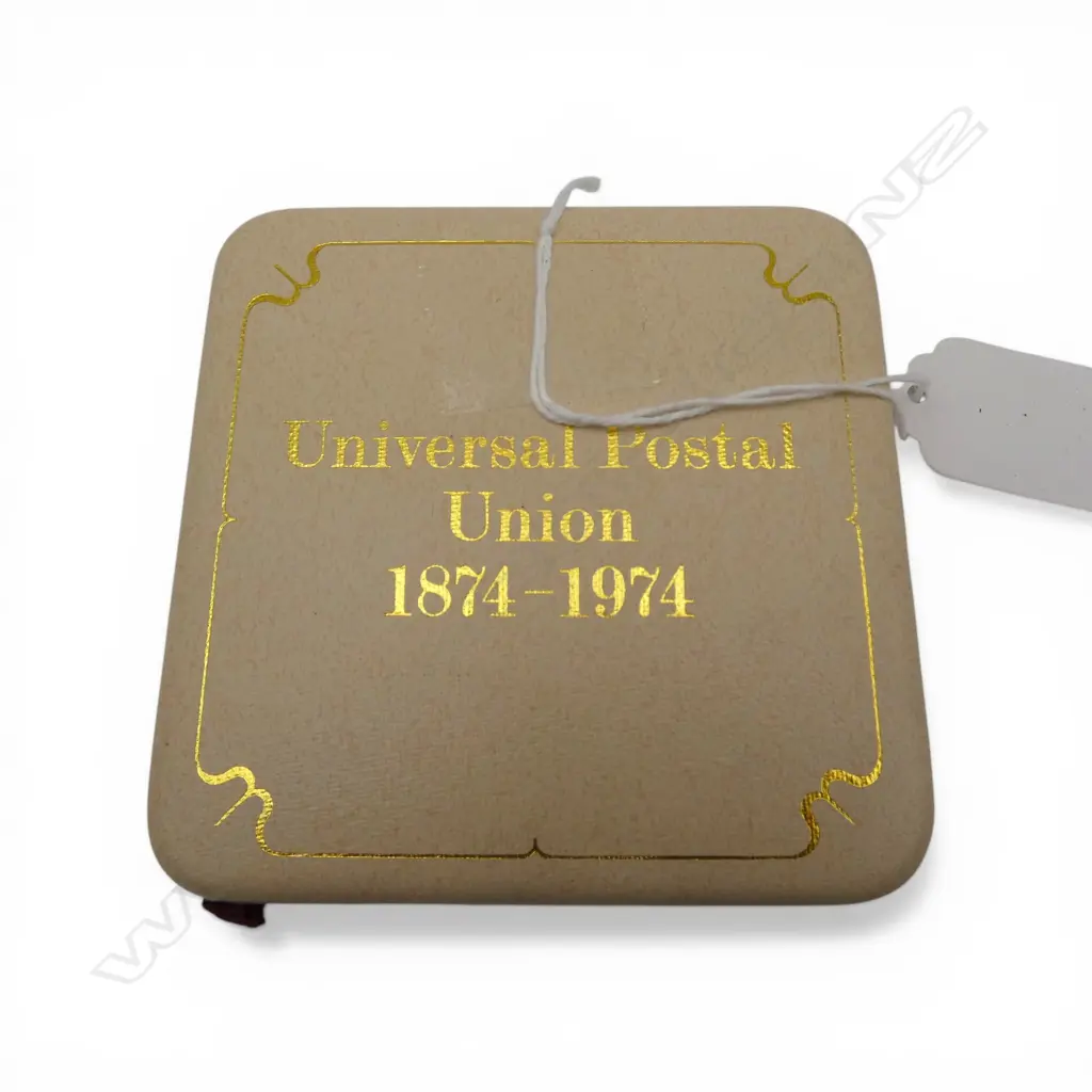 22ct STAMP REPLICA; £1 POSTAL UNION COMMEMORATIVE 39.5gms 2959/3000 39x45mm + BOOKLET Image 1++