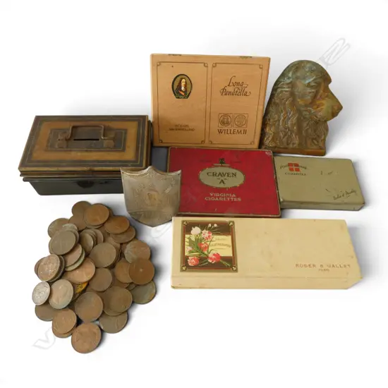 VINTAGE NZMRDA METAL CAR BADGE, BRASS DOG PLAQUE, ASST BOXES & TIN NZ PENNIES & HALF PENNIES