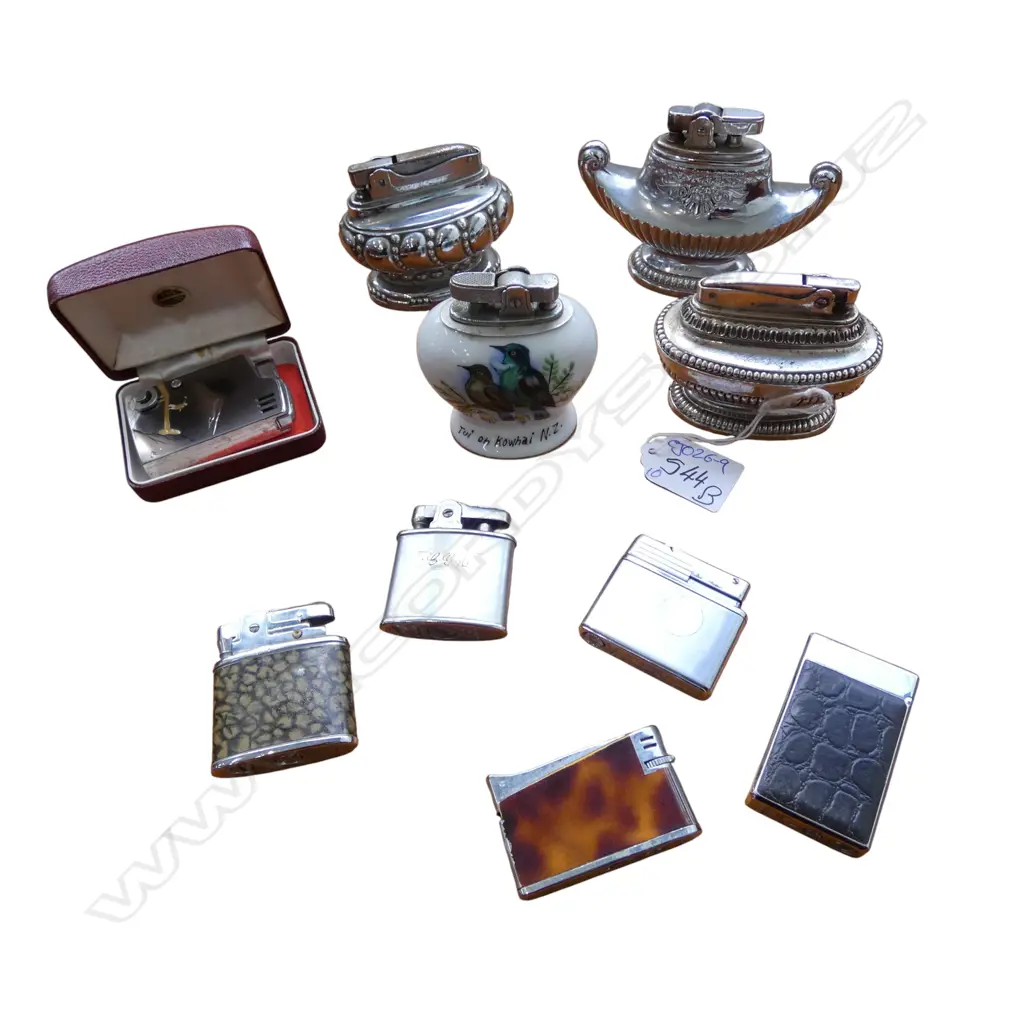 10 ASST. LIGHTERS Image 1++