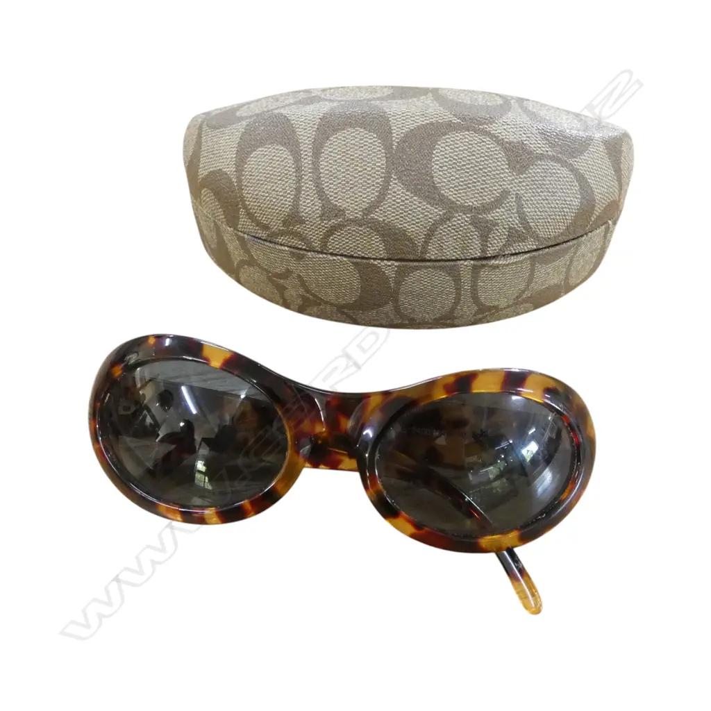 VINTAGE GUCCI TORTOISESHEL FRAME Image 1++