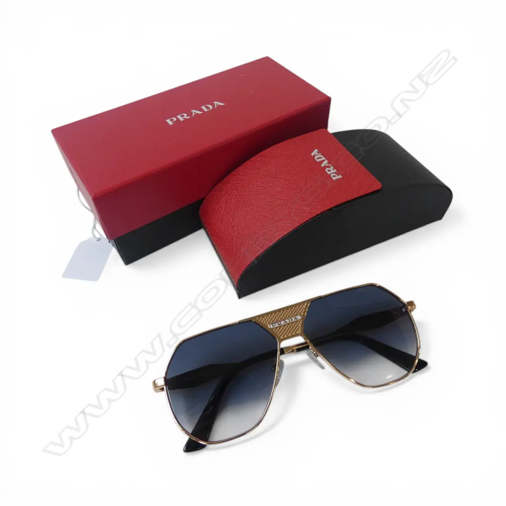 PR PRADA SUNGLASSES, BOXED w. PAPERS Image 1++