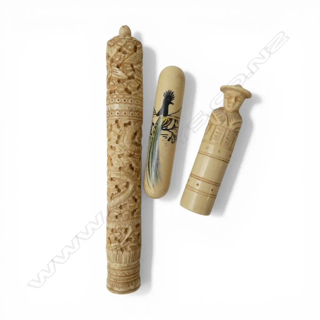3 OLD SEWING NEEDLE CASES: the largest Chinese carved bone L.160mm Image 1++