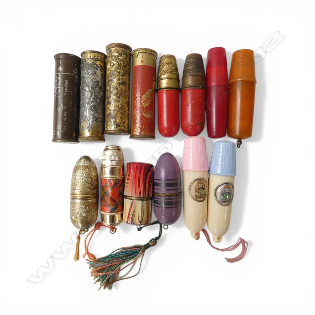 BAG OF VINTAGE NEEDLE SEWING CASES Image 1++