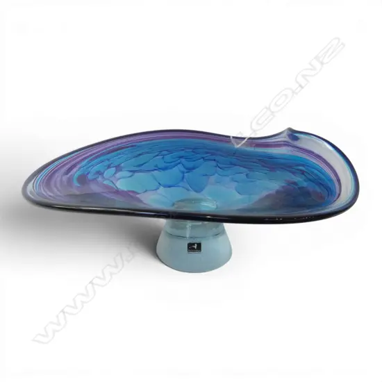DE FLUTE N.Z. ART GLASS FOOTED BOWL etched base, 2006 Dia.245mm