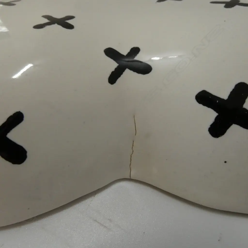 STUDIO CERAMIC QUATREFOIL WALL ART SIGNED JO NZ 280mm dia Image 1++