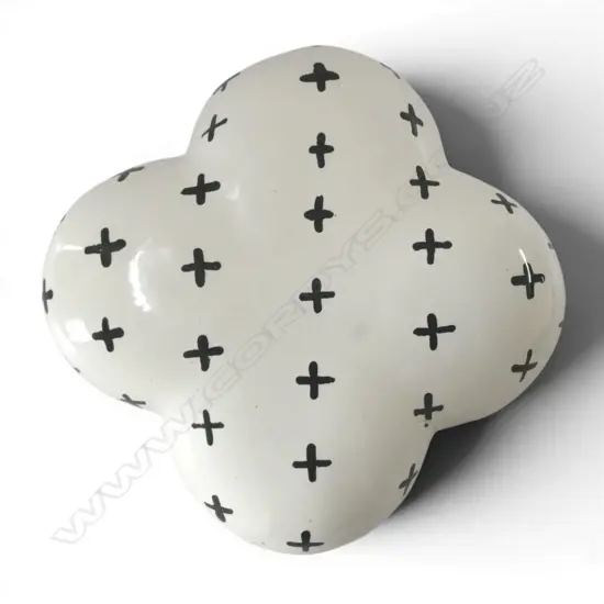 STUDIO CERAMIC QUATREFOIL WALL ART SIGNED JO NZ 280mm dia