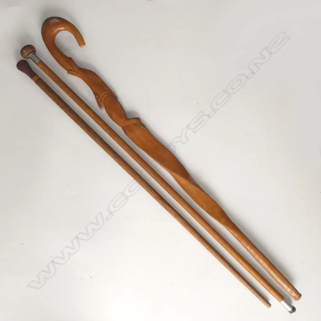 3 VINTAGE CARVED WALKINGSTICKS 1 AS A FISH L1000MM Image 1++