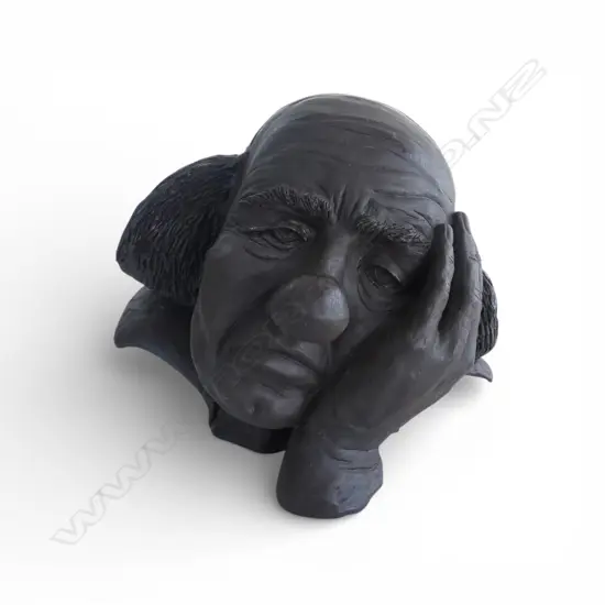 CLOWN HEAD, STICKER VERSO 'HANDCRAFTED BAYSTON BY MARY PLUMMER NZ' H.220mm