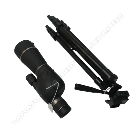 SPOTTING SCOPE + TRIPOD