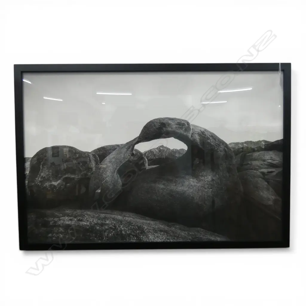 STRATI HOVARTOS, MOBIUS ARCH, FRAMED PIGMENT PRINT, 600 X 900mm Image 1++