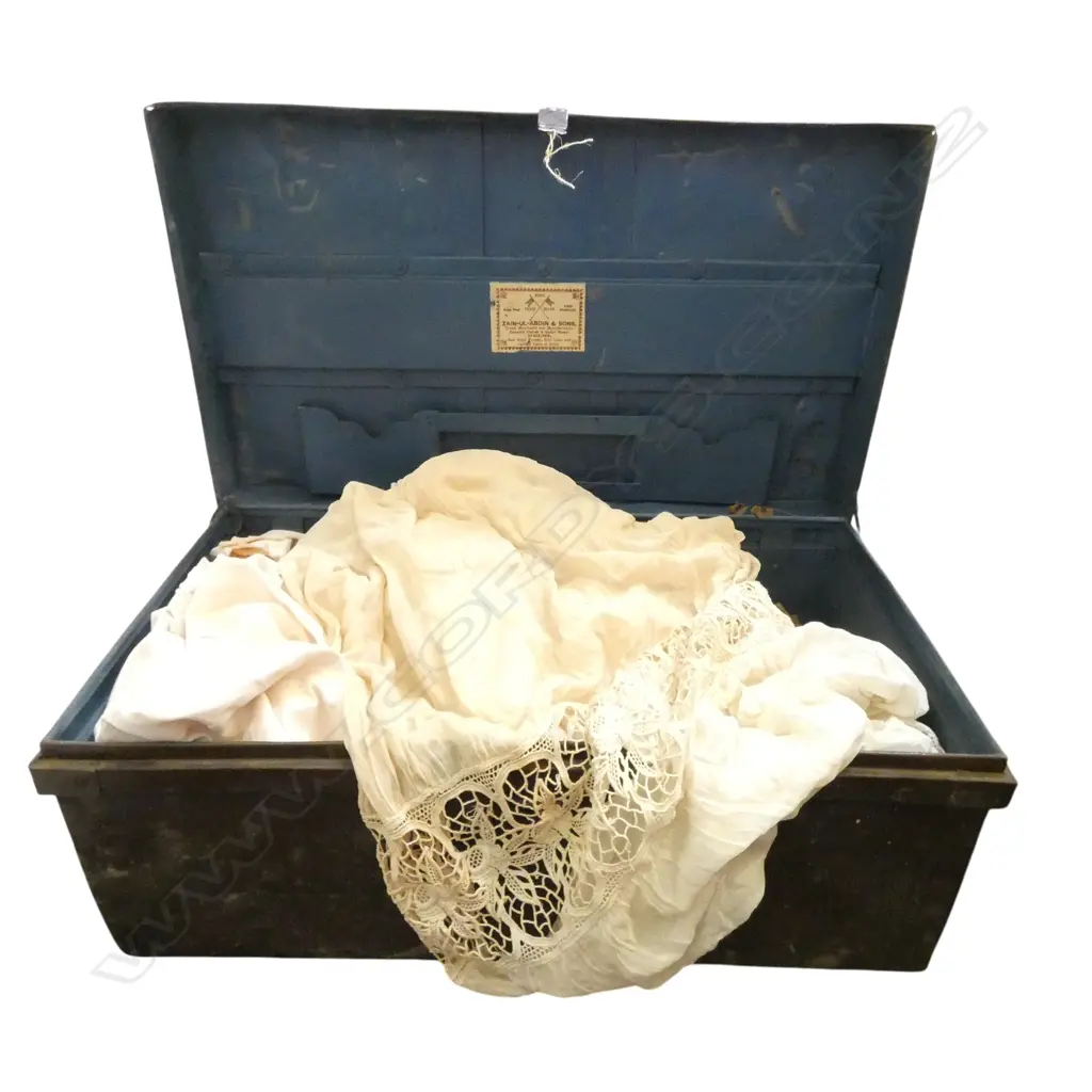 CURTAINS & LINENS IN OLD TIN TRUNK W.920mm Image 1++