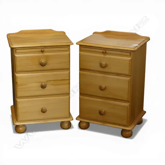 PR RIMU BEDSIDE DRAWERS 450x340x700mm