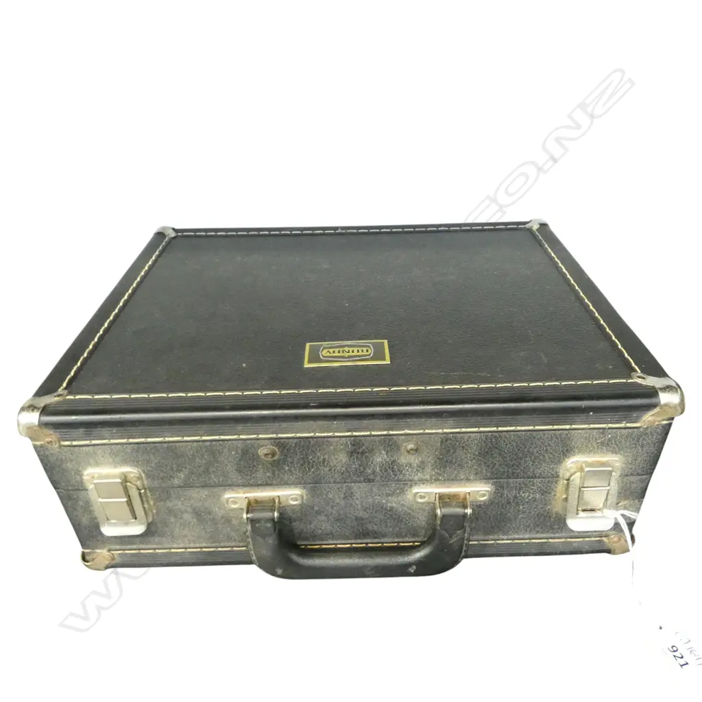 BUNDY RESONITE CLARINET, CASED Image 1++