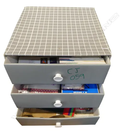 LG COLLECTION OF NZ DECIMAL F.D.C.'s + HEALTH, CHRISTMAS + ALBUM OF UK / NZ STAMPS, CATALOGUES ETC