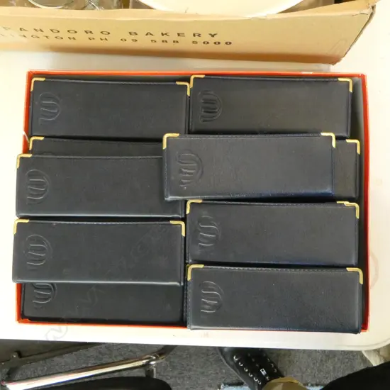 21 VINTAGE WATERMAN PEN CASES UNUSED, L.170MM