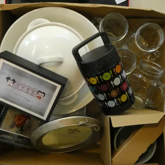 MAXWELL & WILLIAMS SERVING PLATE, LIDDED DISH, BOWL, KITCHENWARE ETC