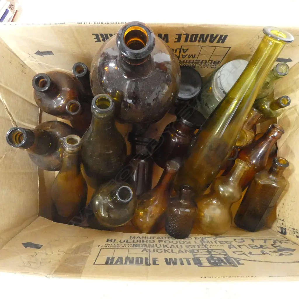 COLLECTION OF VINTAGE BROWN BOTTLES 25 PLUS Image 1++