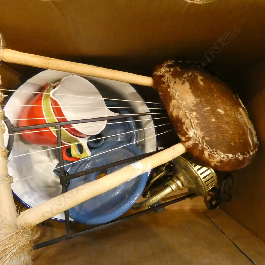 ASST. COLLECTIBLES etc Incl. EASEL Image 1++