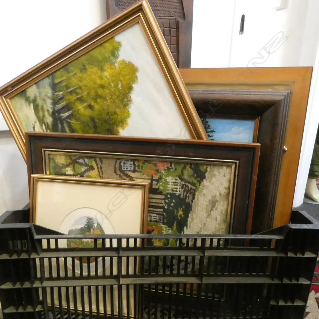 BOX LOT MIXED PRINTS & ARTWORKS Image 1++