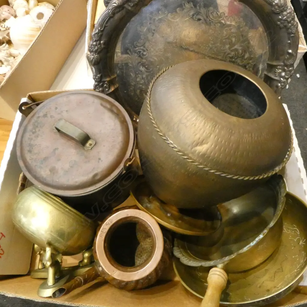 ASST. METAL ITEMS; POTS ETC Image 1++